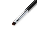 concealer brush