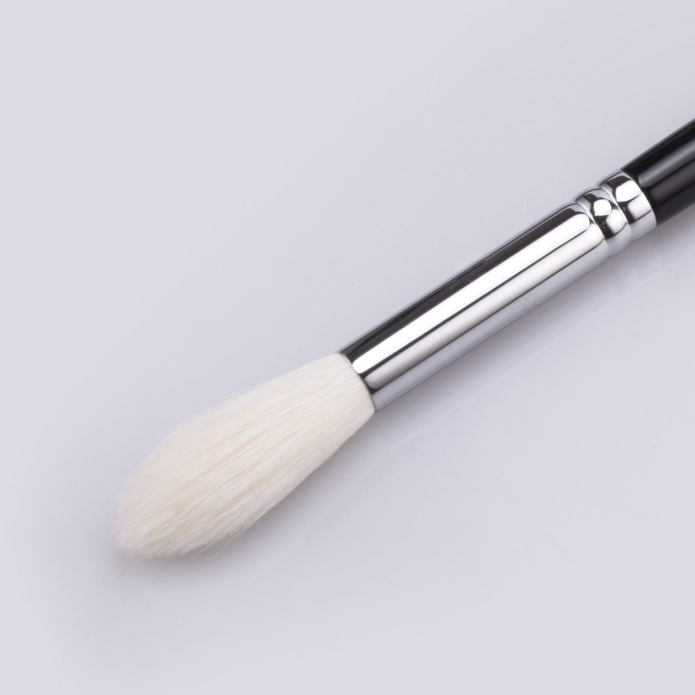 eyeshadow brush