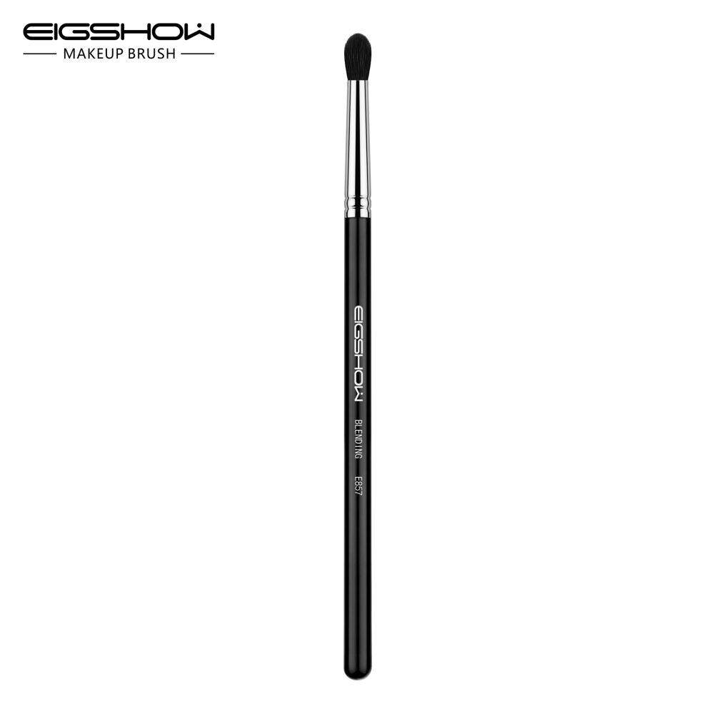eyeshadow brush