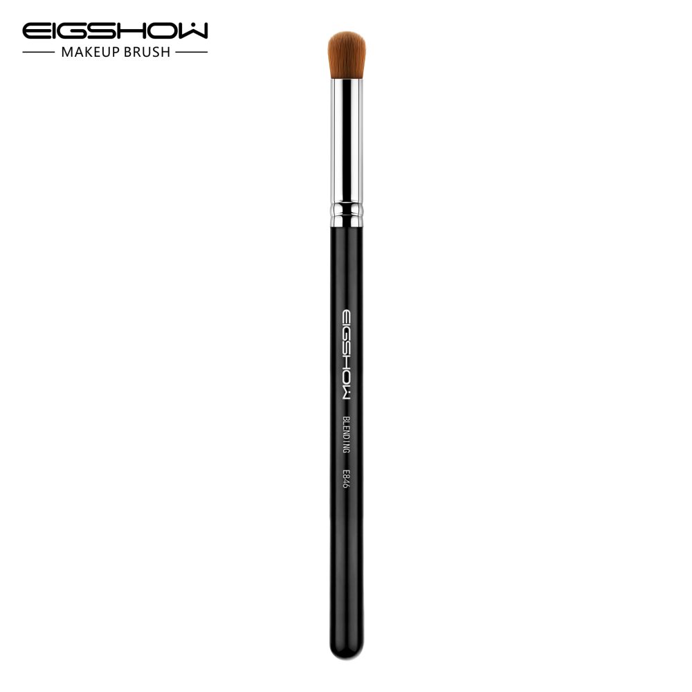 eyeshadow brush