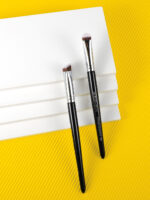 make up brush